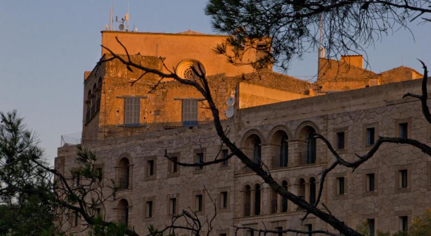 Petit Hotel Hostatgeria Sant Salvador