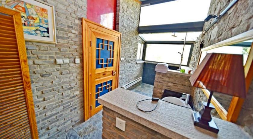 Image of Superior Suite 8
