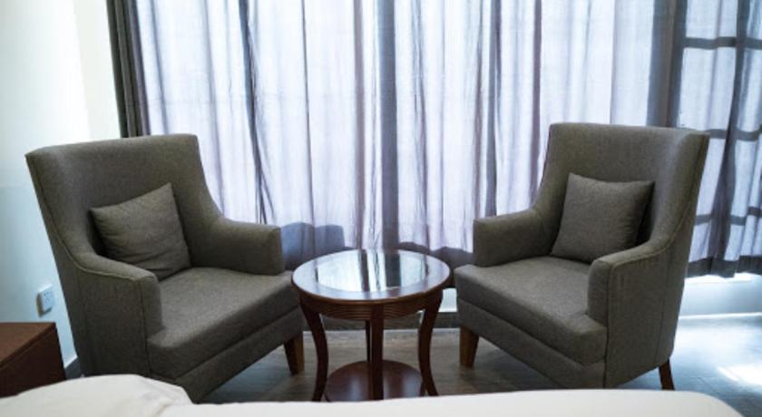 Hilltop Hotel photo