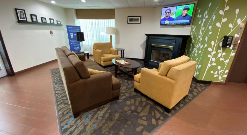 Sleep Inn and Suites Jacksonville near Camp Lejeune photo