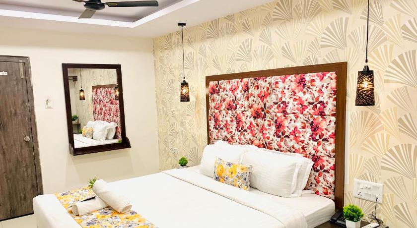 Hotel oak by signature airport zone hyderabad