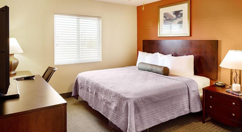 Affordable Suites Mooresville