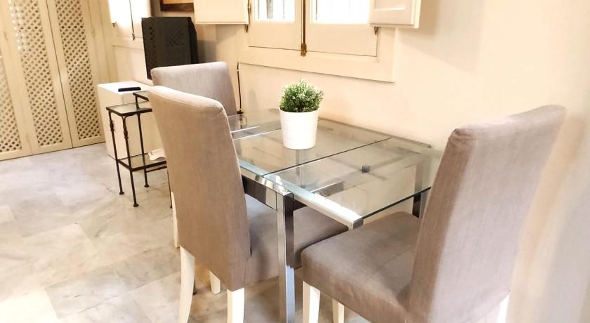 Bright Apartment at Santa Cruz 4 pax Parking Opc - image 6