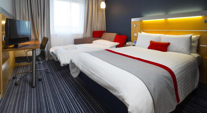 Holiday Inn Express London - Epsom Downs