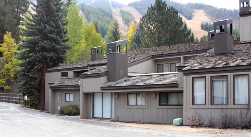 Delightful International Village Getaway photo