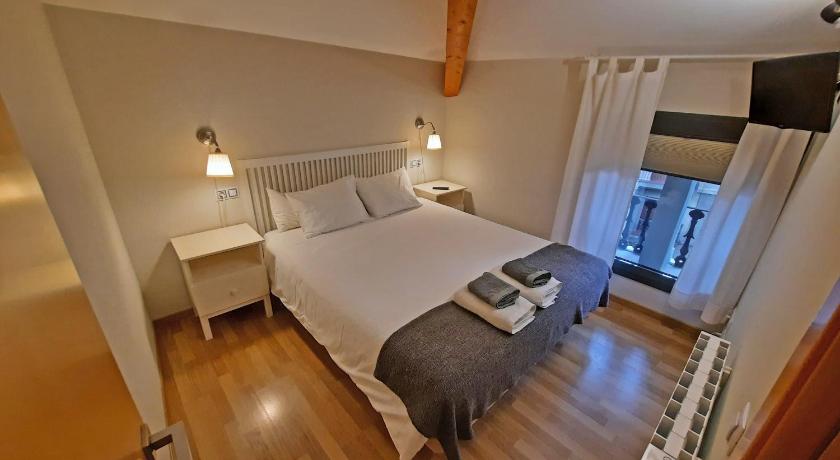 L'Astrolabi Guest House — Hotel in Ripoll