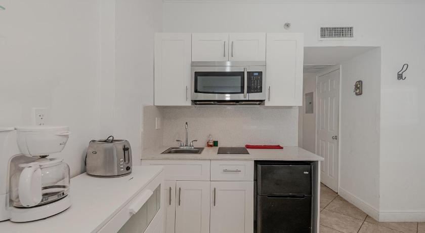 Immagine di Monolocale con Vista Mare 709 (709 Studio with Sea View) 1