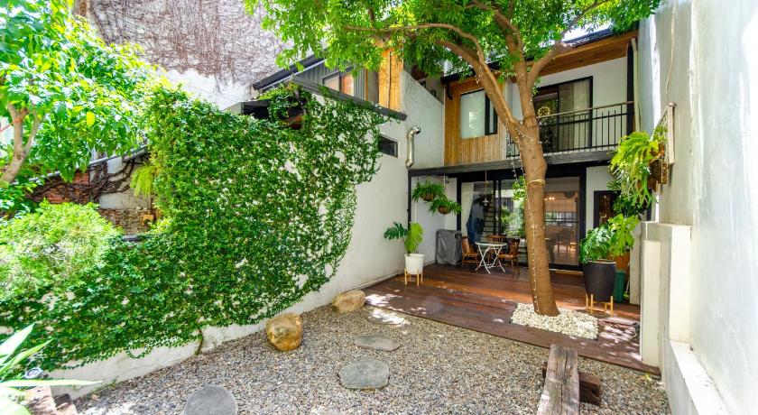 Tree House — Hotel in Tainan