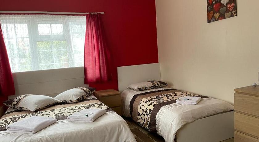 Nights Inn photo