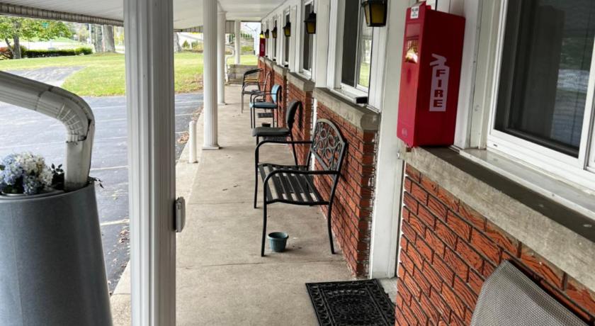Hopwood Motel photo