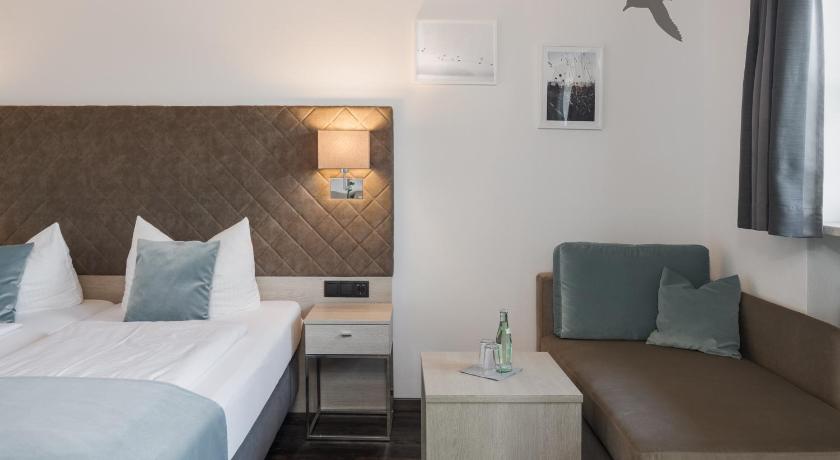 Hotel Garni Mowe am See photo