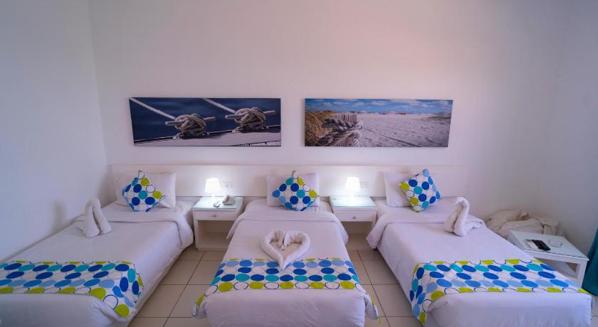 Lagoonie Lodge & Beach photo