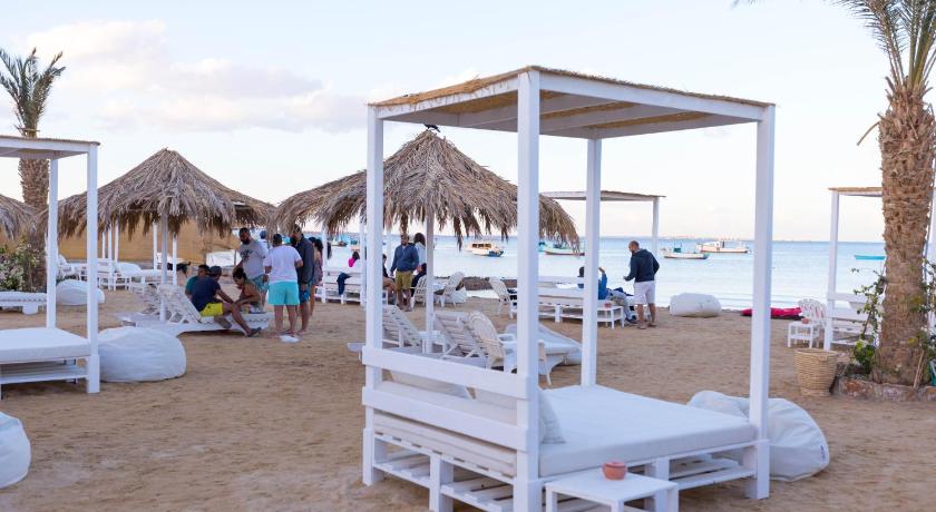 Lagoonie Lodge & Beach photo