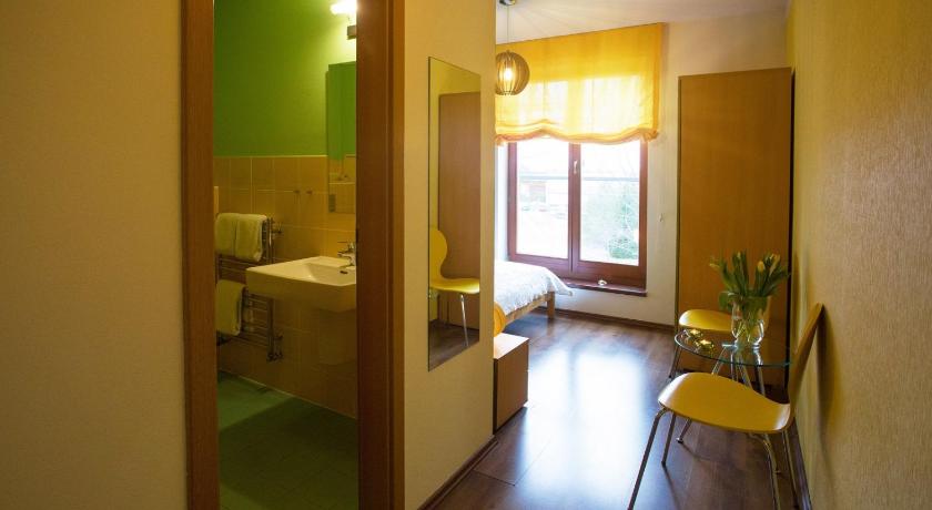 Image of Small Double Room 3