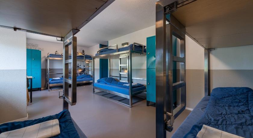 Image of Bed in 8-Bed Mixed Dorm with Shower 4