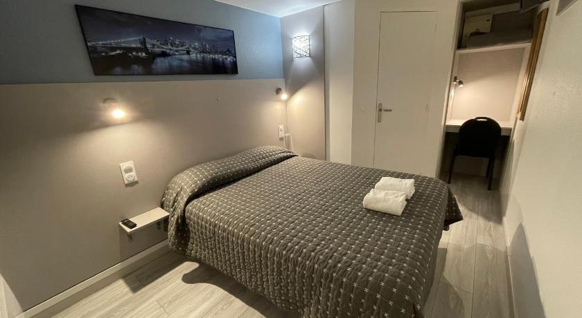 Fasthotel Roissy - Saint-Witz