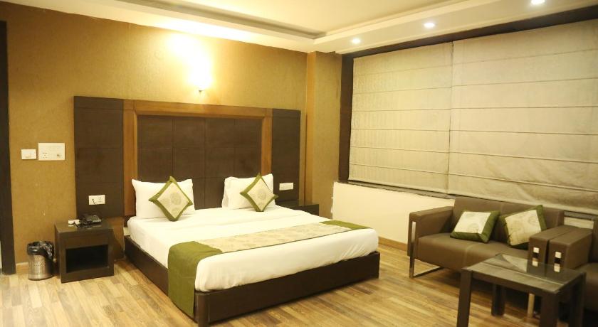 HOTEL RAJMAHAL INN photo