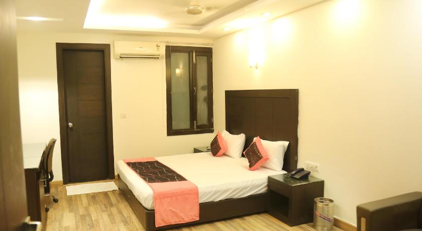 HOTEL RAJMAHAL INN photo