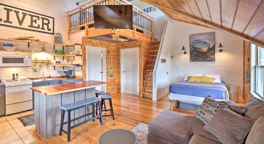 Updated Mtn View Studio with Loft - Near River! — Hotel in Mountain View
