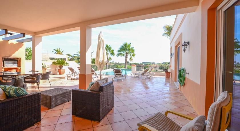 Ria Alvor Luxurious GolfView Villa photo