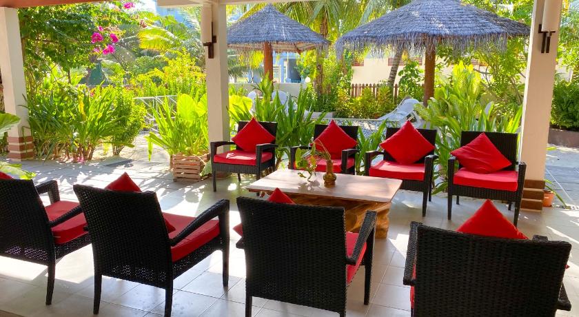 TME Retreats Dhigurah - image 2