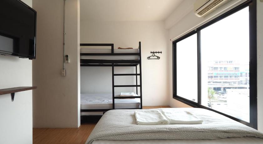 Image of Triple Room with Bathroom 0