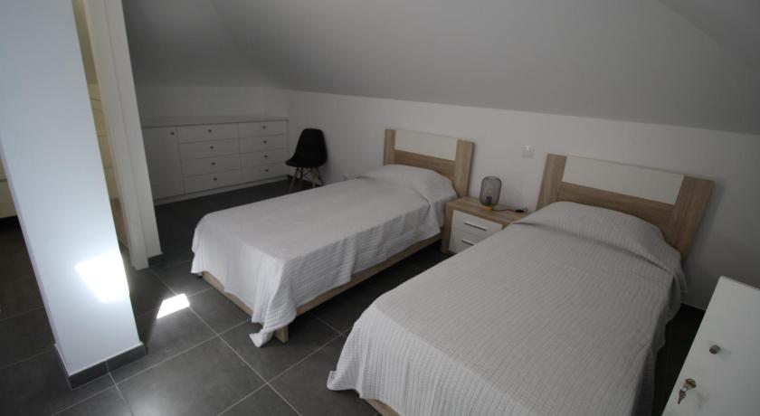T1 Alvor Centre Paddy's II photo