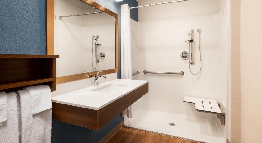 WoodSpring Suites Washington DC Andrews AFB photo