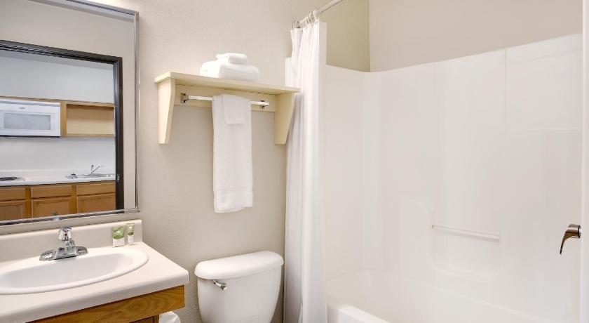 WoodSpring Suites Cincinnati Fairfield photo