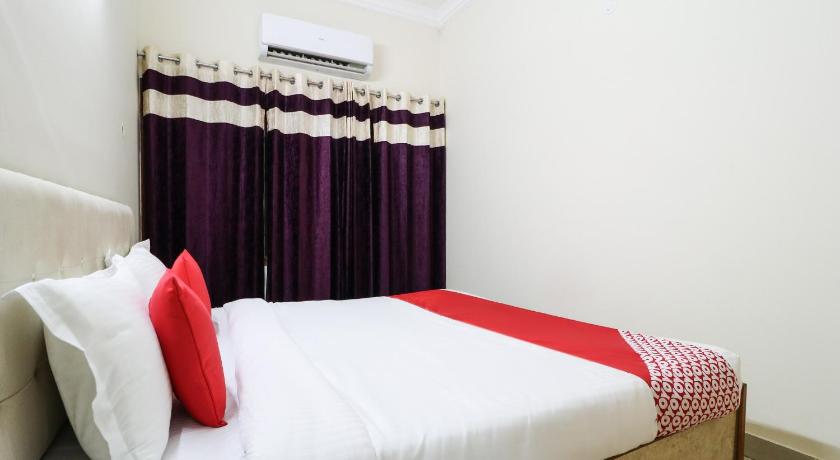 OYO Flagship 82072 Hotel Anand 2