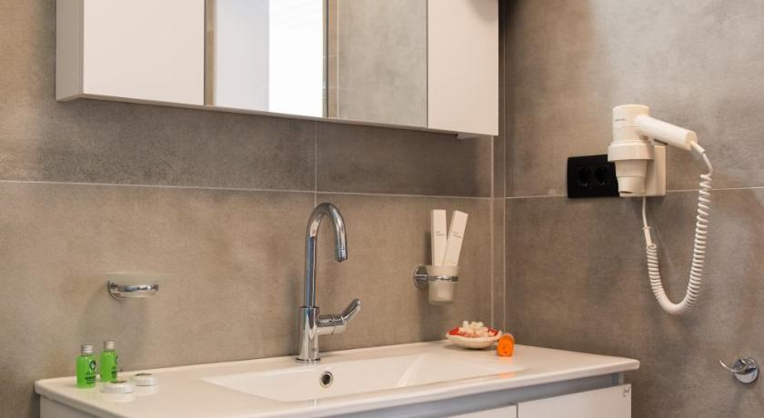 Lazarou Beach Apartments photo