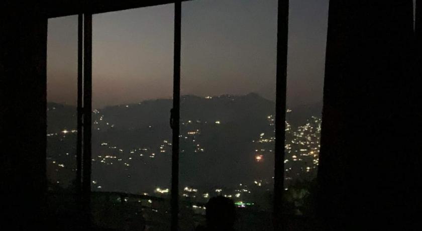 Seven k Heights Inn Pindi Point Murree photo