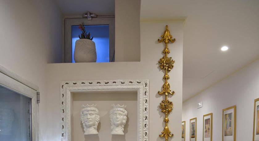 Home dentro il teatro photo