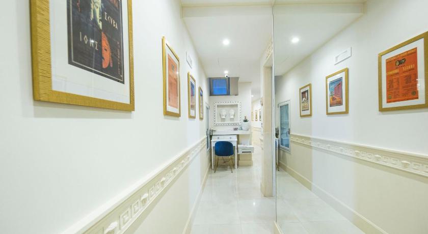 Home dentro il teatro photo