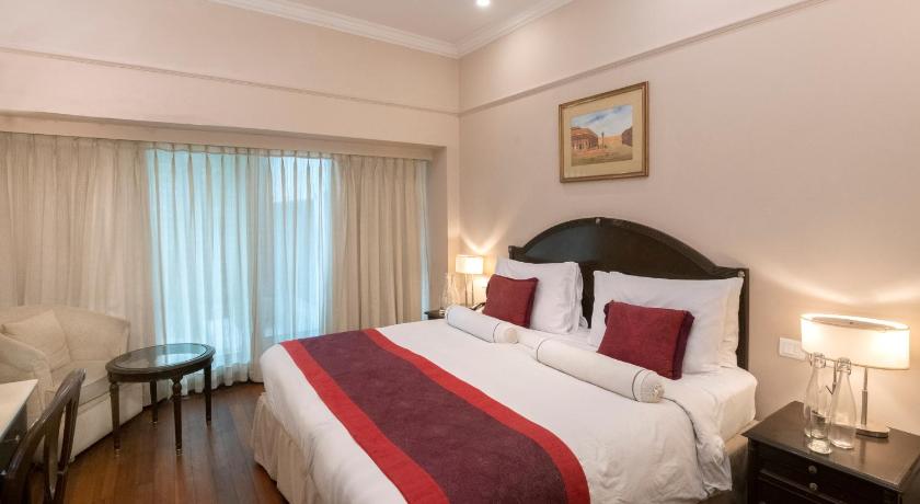 Image of King Room with Balcony 6
