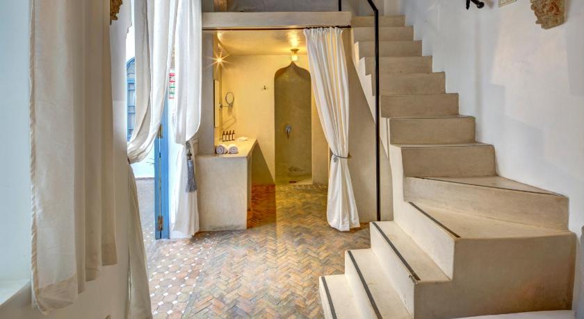 Riad Amaris photo