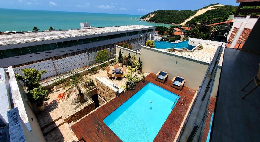 Casa Áurea! A 100 metros da areia de Ponta Negra, com vista deslumbrante do mar