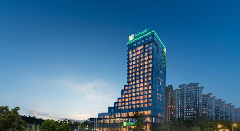 Holiday Inn Luzhou Longjian photo