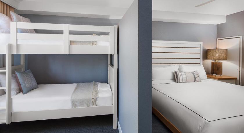 Image of Family Jr. Suite with Patio 6