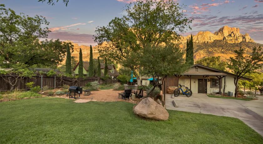 Red Rock Inn Cottages photo
