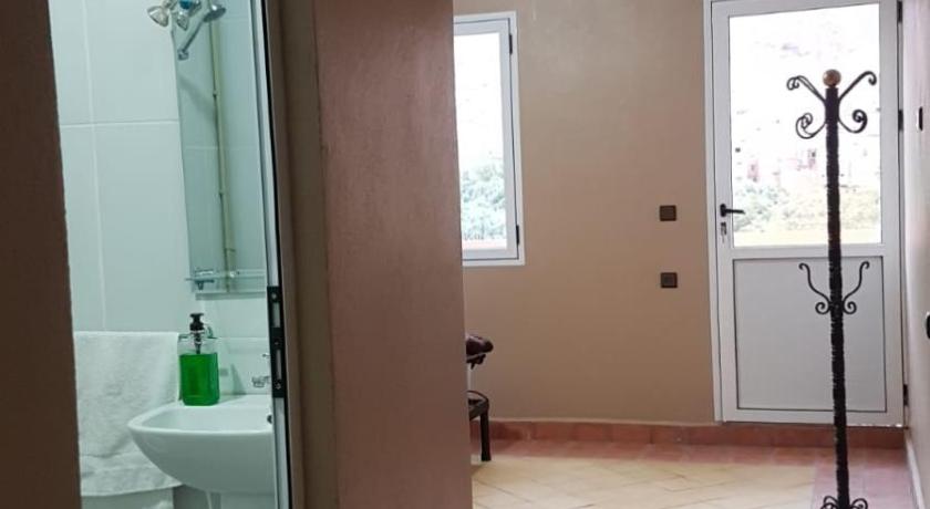 ティンギル Auberge Restaurant Fatihi Freres 3つ星 ゲストハウス スイート