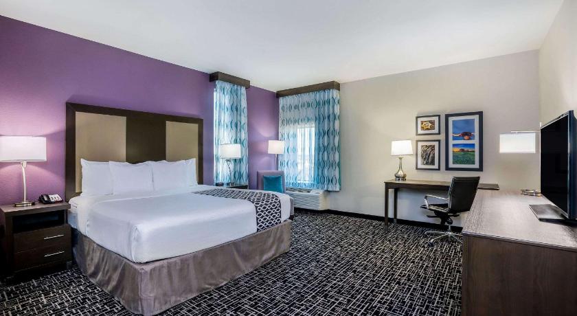 La Quinta Inn & Suites by Wyndham Houston Cypress