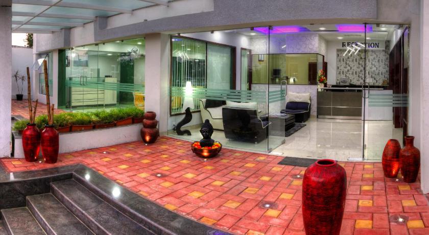 Hotel RajMahal Inn 
