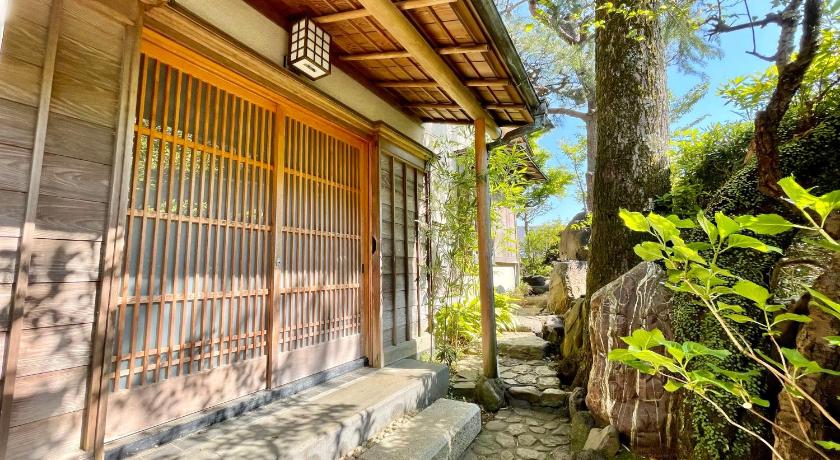 Atami Roji Kaede -熱海 路地楓- — Hotel in Atami