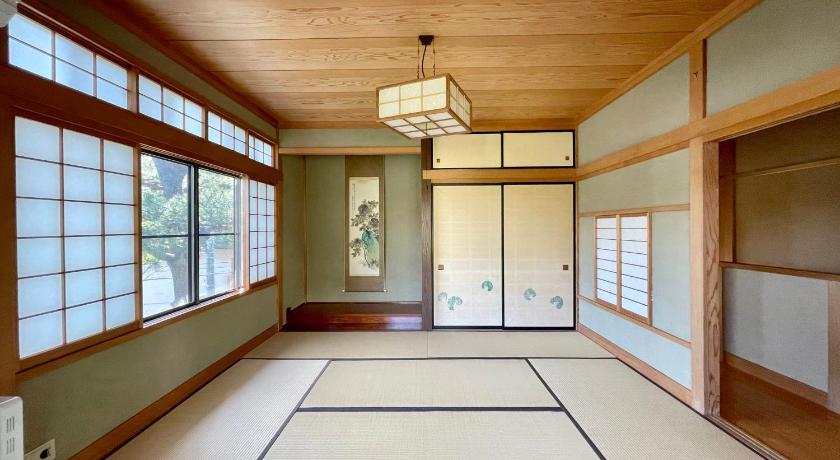 Atami Roji Kaede -熱海 路地楓- photo