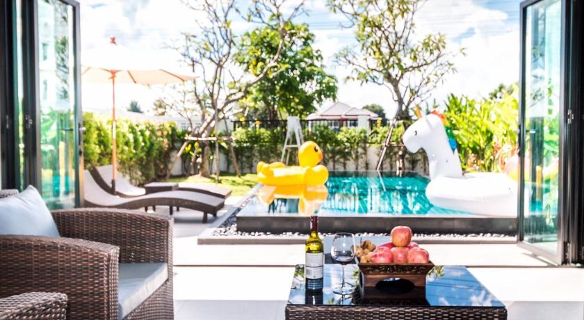 BAAN DALAH POOL VILLA photo