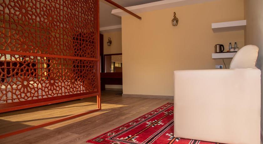 Arabian Oryx Camp photo