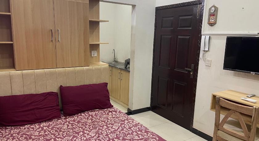 1 Bed Brand New Corner Apartment photo