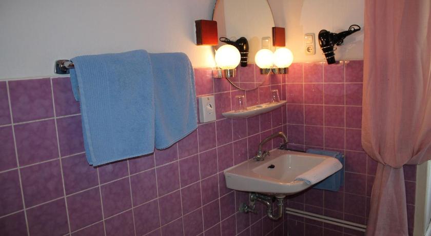 Image of Standard Triple Room 4