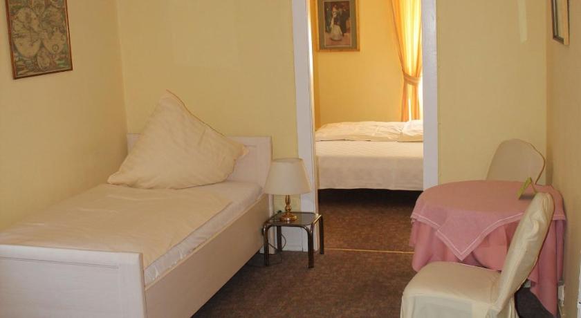 Image of Standard Triple Room 1